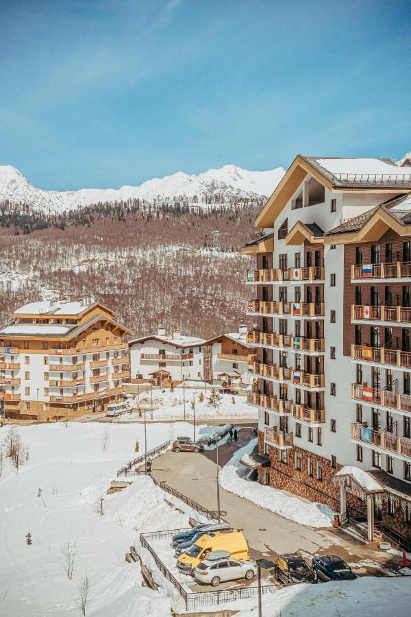 Rosa Ski Inn Hotel Rosa Khutor Esto-Sadok Exterior foto